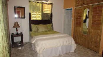 Rafjam Bed And Breakfast Kingston Buitenkant foto